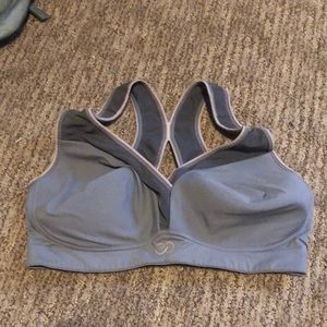 Women’s sports bra